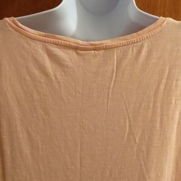 H&M peach colored t-shirt with toucan size medium - Picture 3 of 6